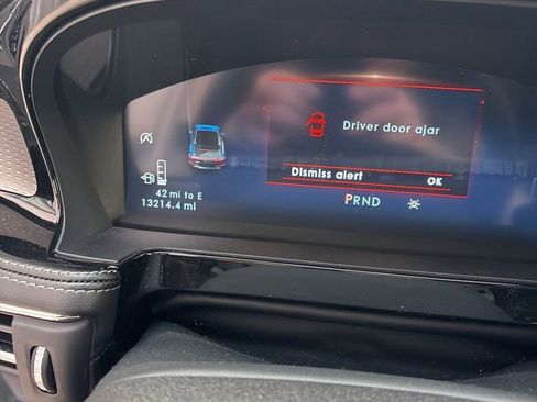 Used 2025 Lincoln Corsair Reserve image 1