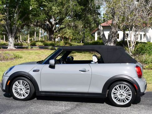 Used 2023 MINI Cooper S w/ Signature Upholstery Package FWD image 4