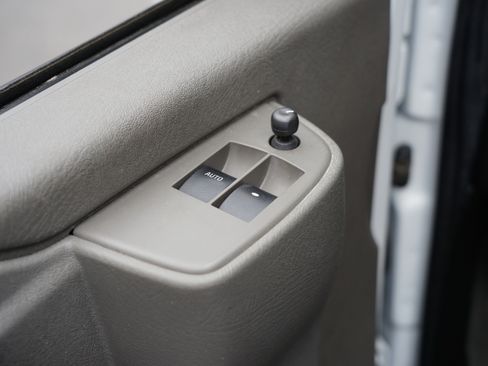 Used 2022 GMC Savana 2500 w/ Driver Convenience Package image 17