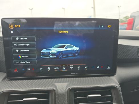 Used 2025 Ford Mustang Coupe RWD image 26