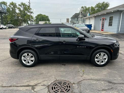 Used 2022 Chevrolet Blazer LT AWD/4WD image 2