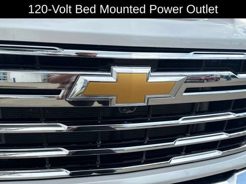 Used 2024 Chevrolet Silverado 2500 LTZ w/ LTZ Premium Package AWD/4WD image 25
