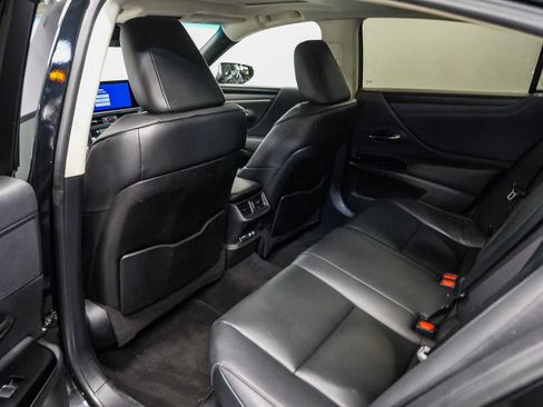 Used 2023 Lexus ES 300h w/ Premium Package FWD image 19