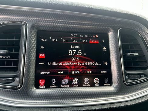 Used 2016 Dodge Challenger SRT Hellcat image 15