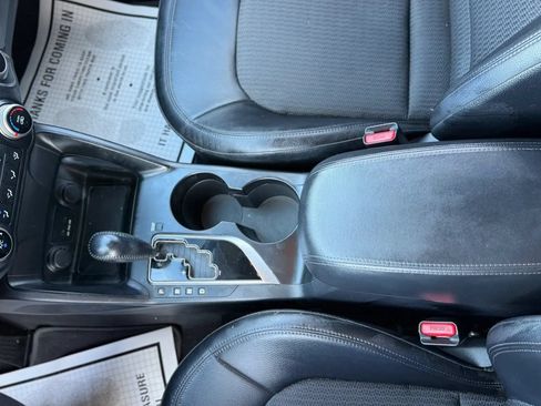 Used 2010 Hyundai Tucson GLS w/ Popular Equipment Pkg 2 FWD image 19