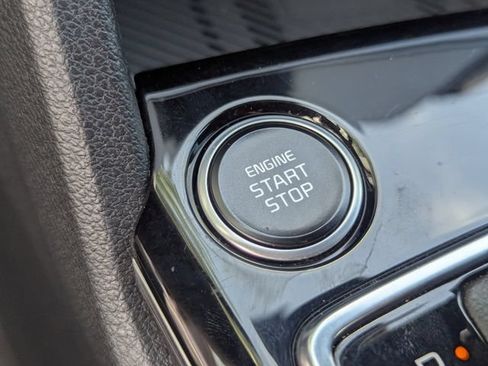 Used 2024 Kia Sportage EX FWD image 33