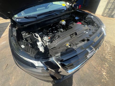 Used 2025 Nissan Pathfinder SV image 32