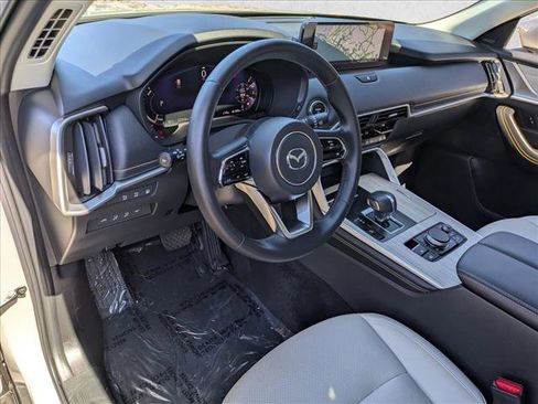 Used 2024 MAZDA CX-90 Plug-In Hybrid w/ Premium Pkg image 10