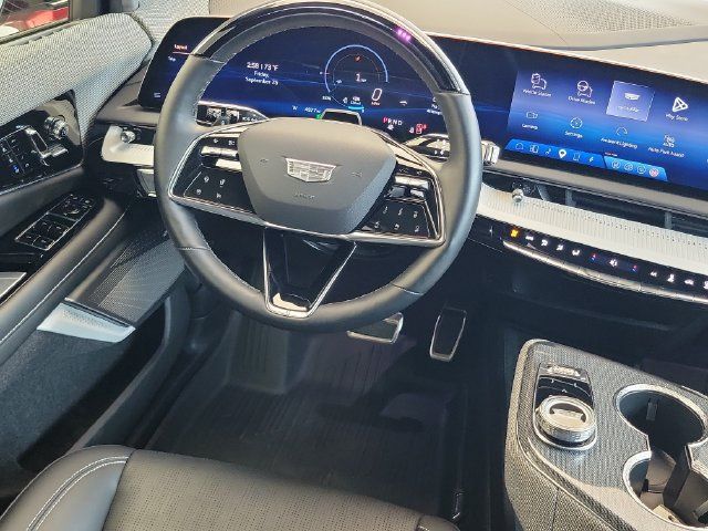 Used 2025 Cadillac Optiq Sport 2 w/ LPO, Floor Liner Package AWD/4WD image 25