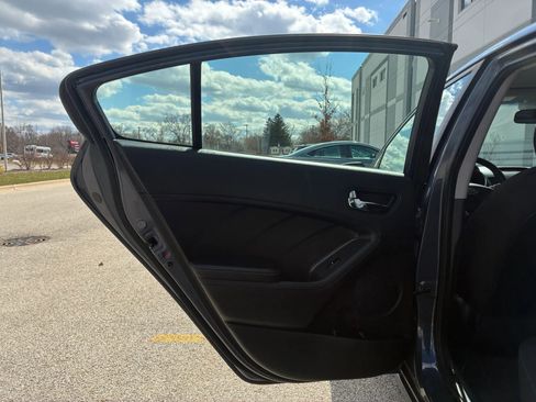 Used 2016 Kia Forte LX FWD image 14