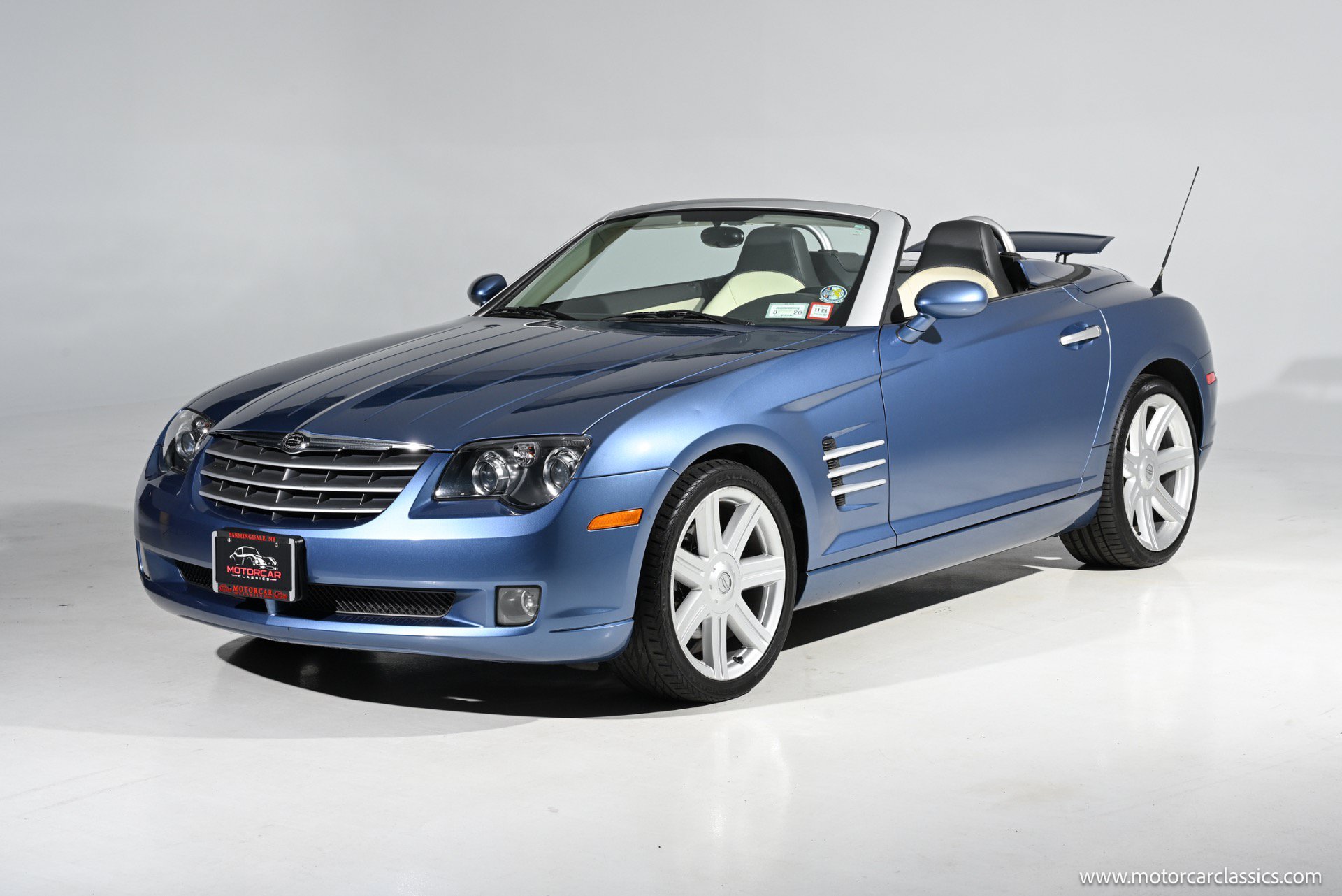 Used 2005 Chrysler Crossfire Limited RWD image 4