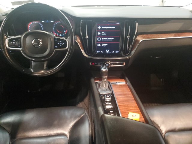 Used 2021 Volvo S60 T5 Momentum w/ Climate Package FWD image 14