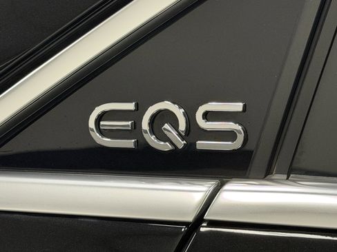 Certified 2023 Mercedes-Benz EQS 580 4MATIC SUV image 9