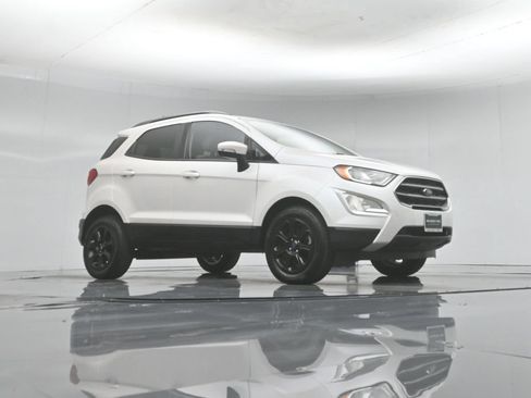 Used 2019 Ford EcoSport SE w/ SE Convenience Package FWD image 4