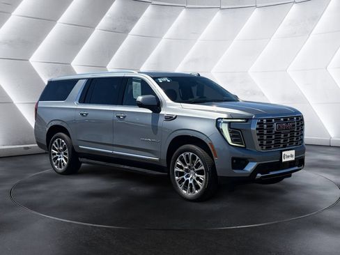 Certified 2025 GMC Yukon XL Denali AWD/4WD image 7