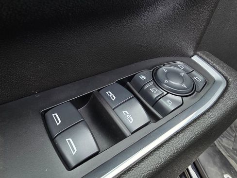 Used 2024 Chevrolet Silverado 2500 LTZ w/ LTZ Premium Package image 11