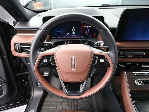 Used 2025 Lincoln Aviator Reserve w/ Jet Appearance Package image 28