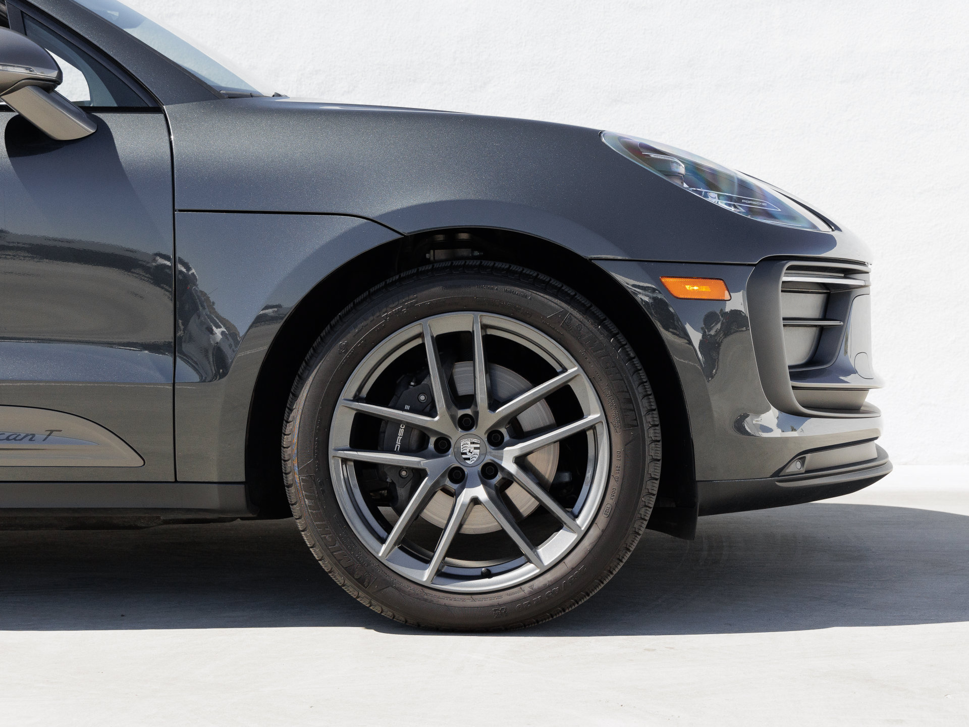 Certified 2026 Porsche Macan Turbo AWD/4WD image 11