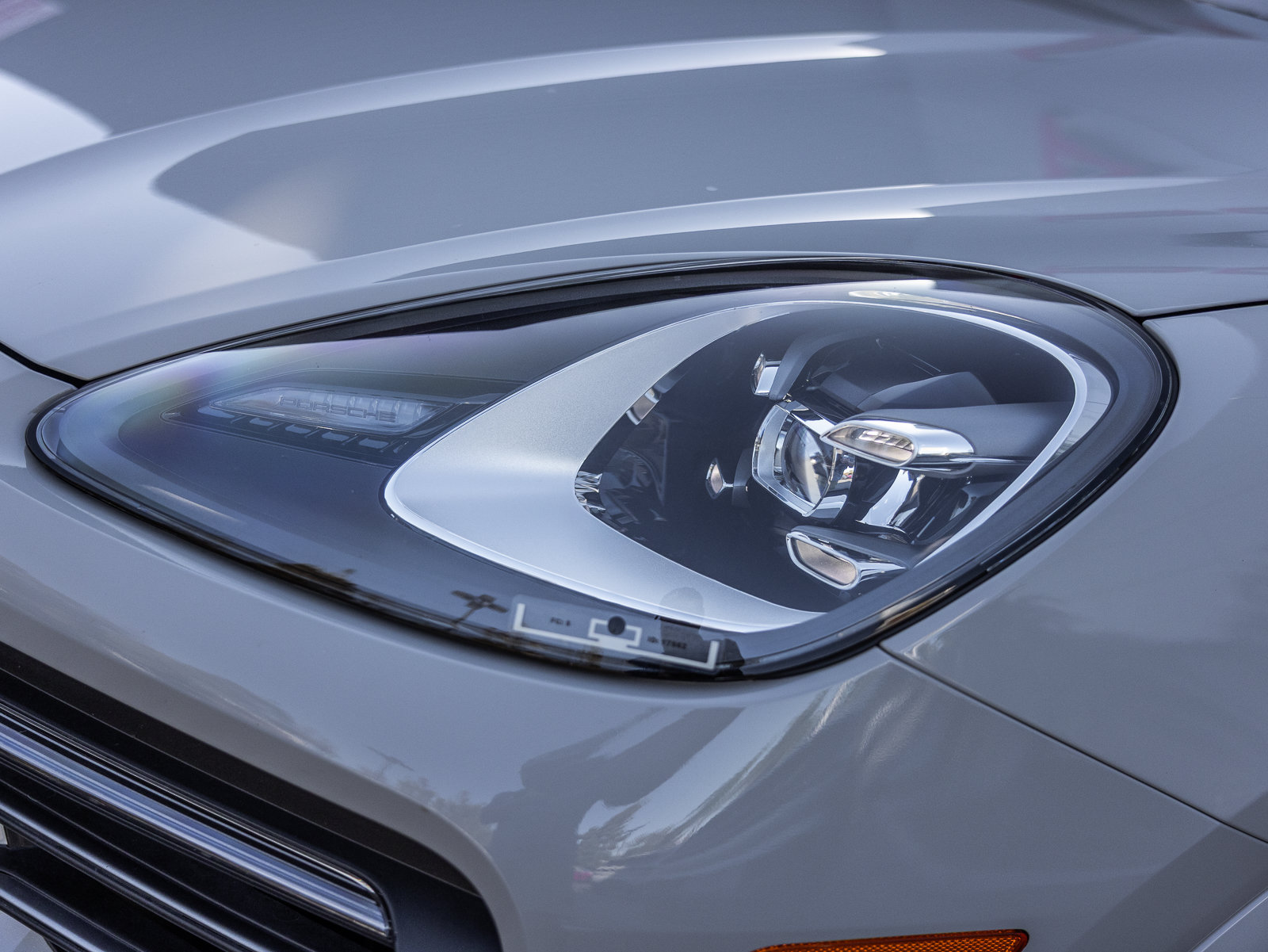 Certified 2023 Porsche Cayenne Platinum Edition AWD/4WD image 27