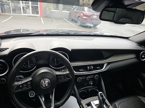 Used 2023 Alfa Romeo Stelvio Ti AWD/4WD image 29