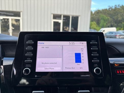 Used 2024 Toyota Camry SE image 19