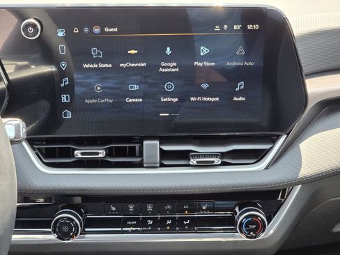 New 2027 Chevrolet Equinox LT w/ LPO, Floor Liner Package FWD image 8