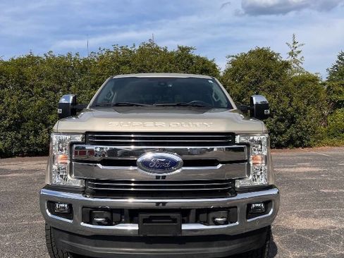 Used 2017 Ford F250 Lariat w/ Lariat Ultimate Package AWD/4WD image 11