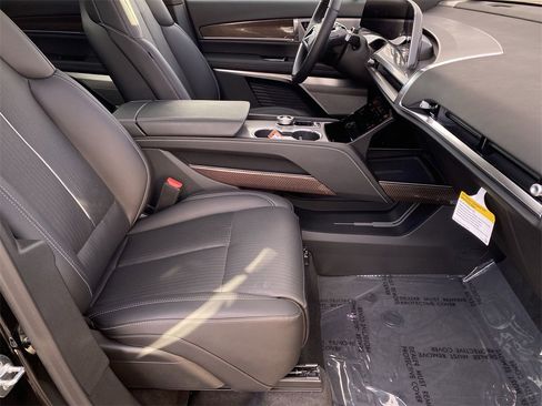 Used 2026 Cadillac Vistiq Luxury image 45