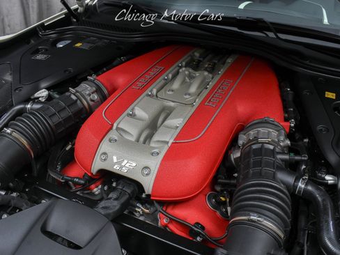 Used 2022 Ferrari 812 GTS RWD image 34