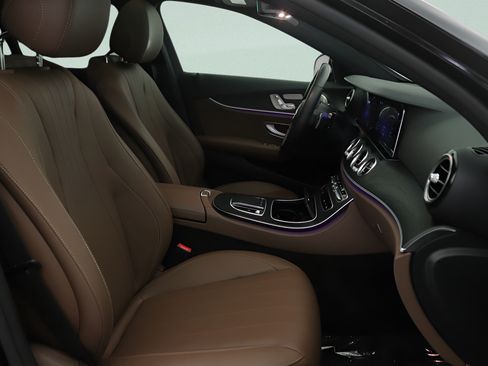 Used 2022 Mercedes-Benz E 350 Sedan image 28