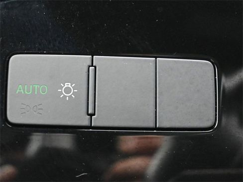 Used 2021 Audi Q3 2.0T Premium w/ Convenience Package image 31