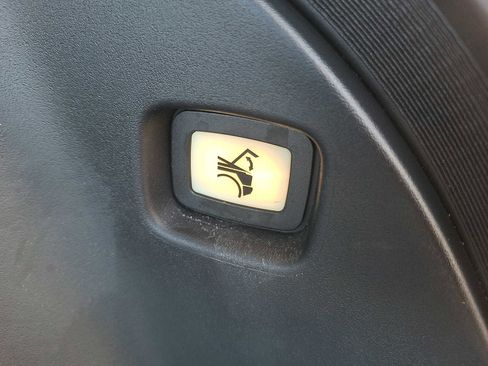 Used 2024 Tesla Cybertruck AWD Crew Cab image 26