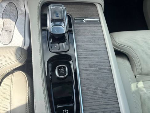 Certified 2024 Volvo XC90 T8 Ultimate w/ Protection Package Premier AWD/4WD image 21
