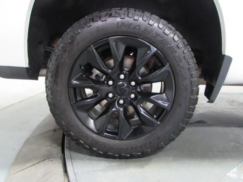 Used 2023 Chevrolet Silverado 1500 RST image 9