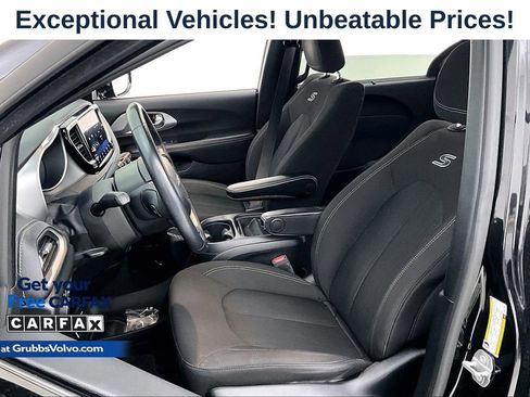 Used 2021 Chrysler Pacifica Touring w/ S Appearance Package FWD image 29