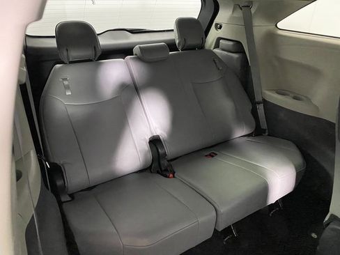 Used 2024 Toyota Sienna XLE image 11
