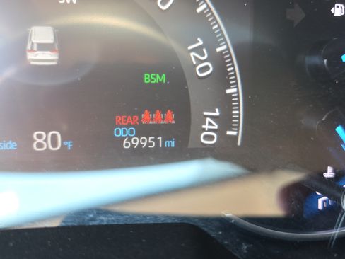 Used 2019 Toyota RAV4 Limited w/ Limited Grade Weather Package AWD/4WD image 24