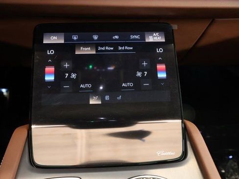 New 2026 Cadillac Vistiq Platinum image 18