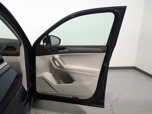 Used 2023 Volkswagen Tiguan SE FWD image 57