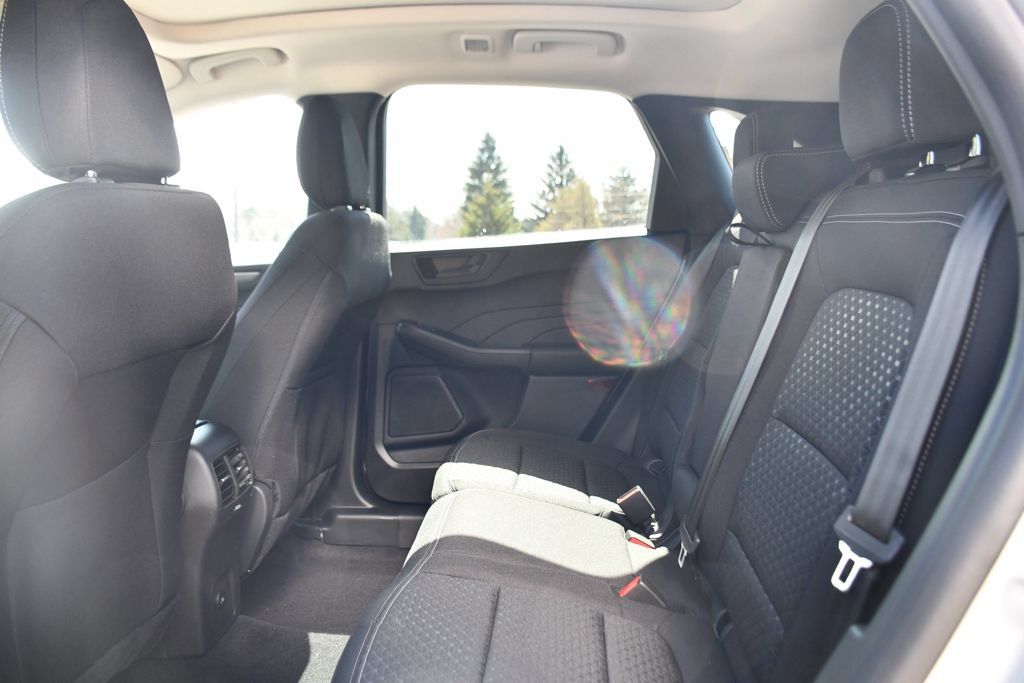 Used 2025 Ford Escape Active w/ Tech Pack #1 AWD/4WD image 14