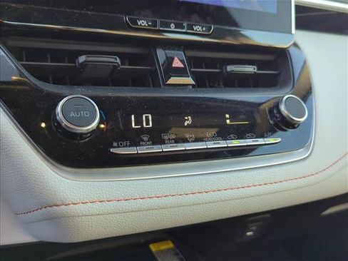 Used 2025 Toyota Corolla FX w/ Convenience Package FWD image 18
