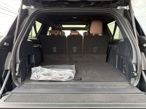 New 2026 Lincoln Navigator L Reserve AWD/4WD image 12