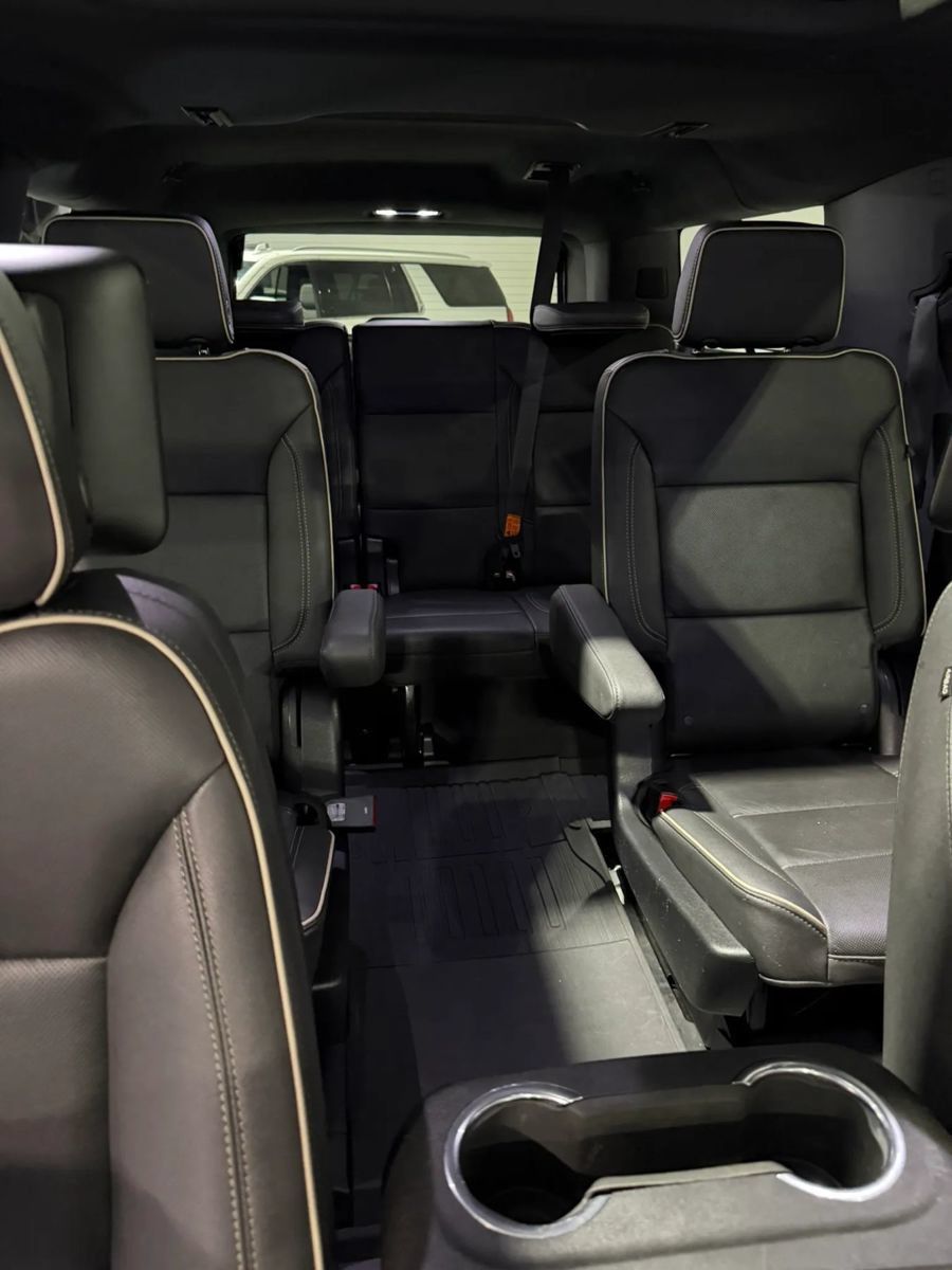 Used 2023 GMC Yukon XL SLT w/ SLT Premium Package AWD/4WD image 27
