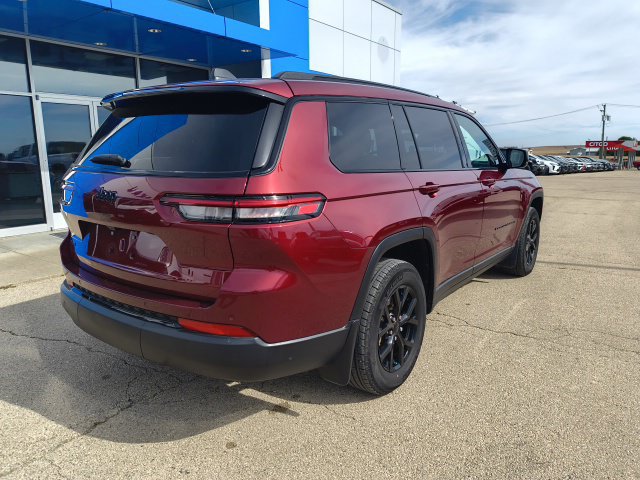 Used 2025 Jeep Grand Cherokee L Altitude AWD/4WD image 5