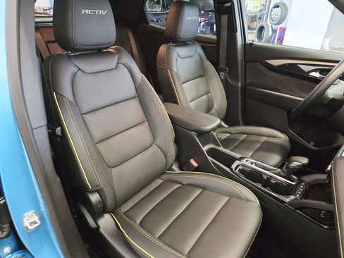 Used 2025 Chevrolet TrailBlazer ACTIV w/ Convenience Package image 12