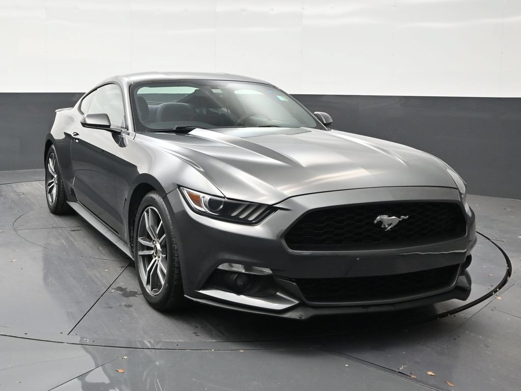 Used 2017 Ford Mustang Coupe RWD image 7