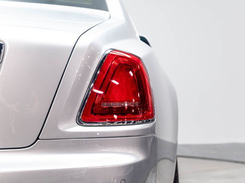 Used 2012 Rolls-Royce Ghost RWD image 69