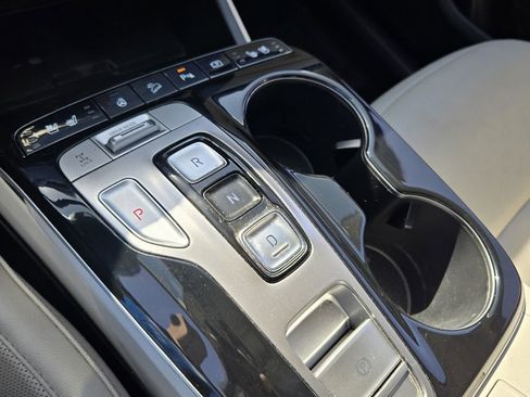 Used 2022 Hyundai Tucson Limited AWD/4WD image 19