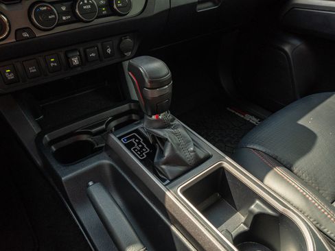 Used 2020 Toyota Tacoma TRD Pro AWD/4WD image 28