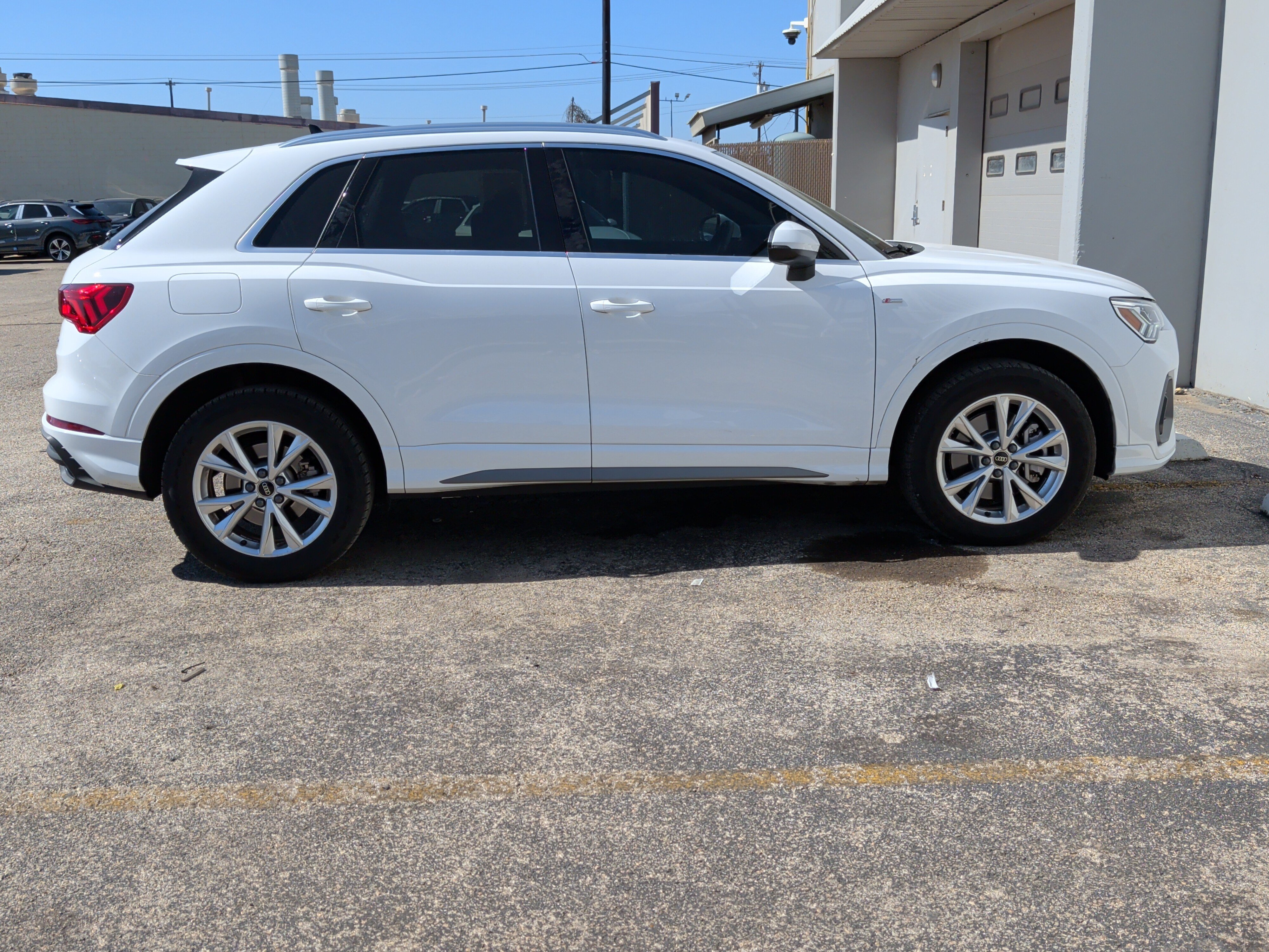 Used 2024 Audi Q3 2.0T Premium w/ Convenience Package AWD/4WD image 11